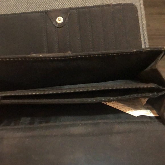 Kenneth Cole wallet for woman - Picture 3 of 5